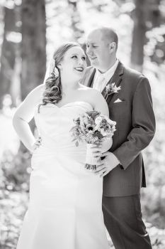 Bride and Groom in Knob Hill Community Park