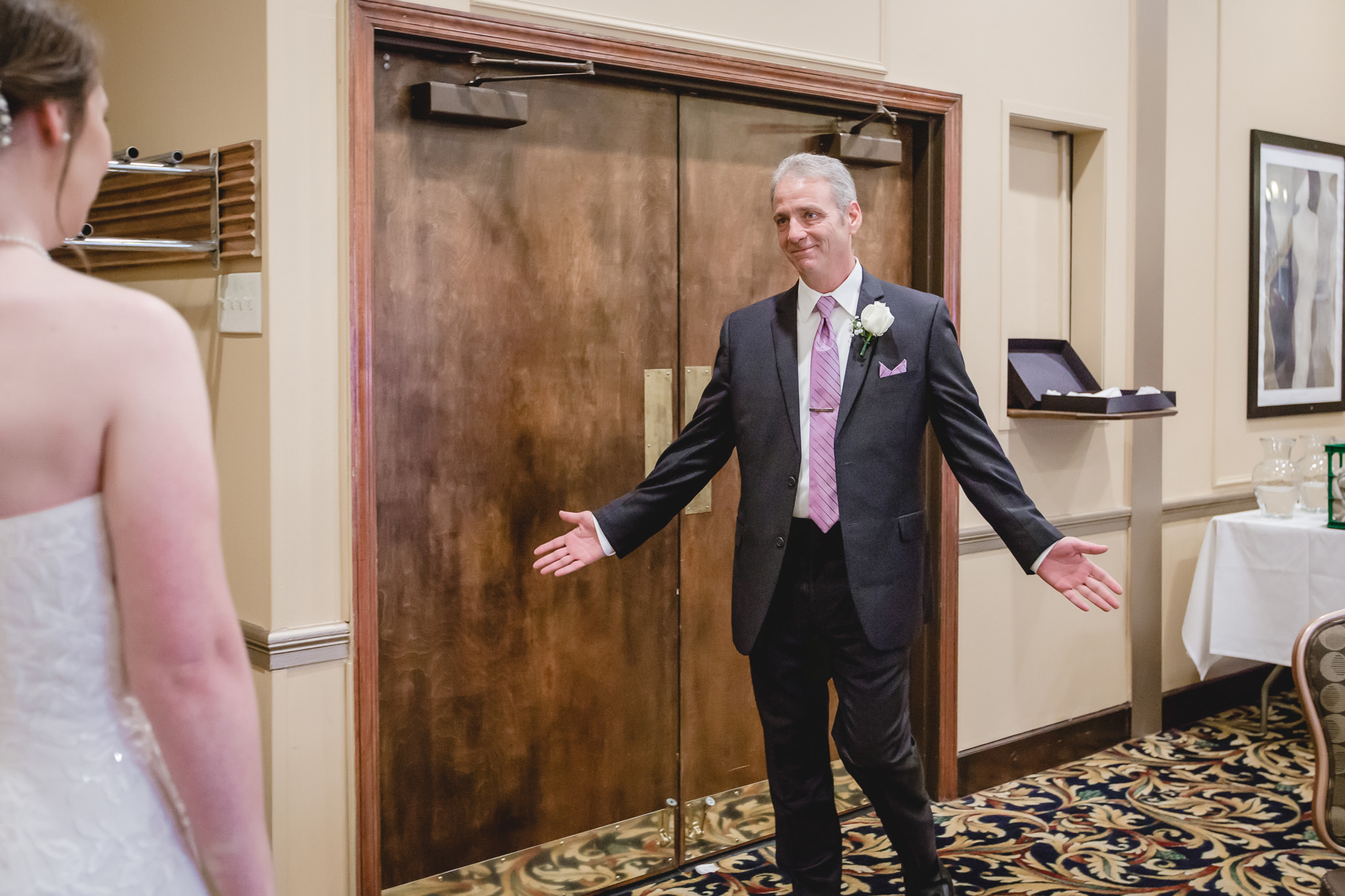 Father of the bride sees his daughter for the first time at the Chadwick