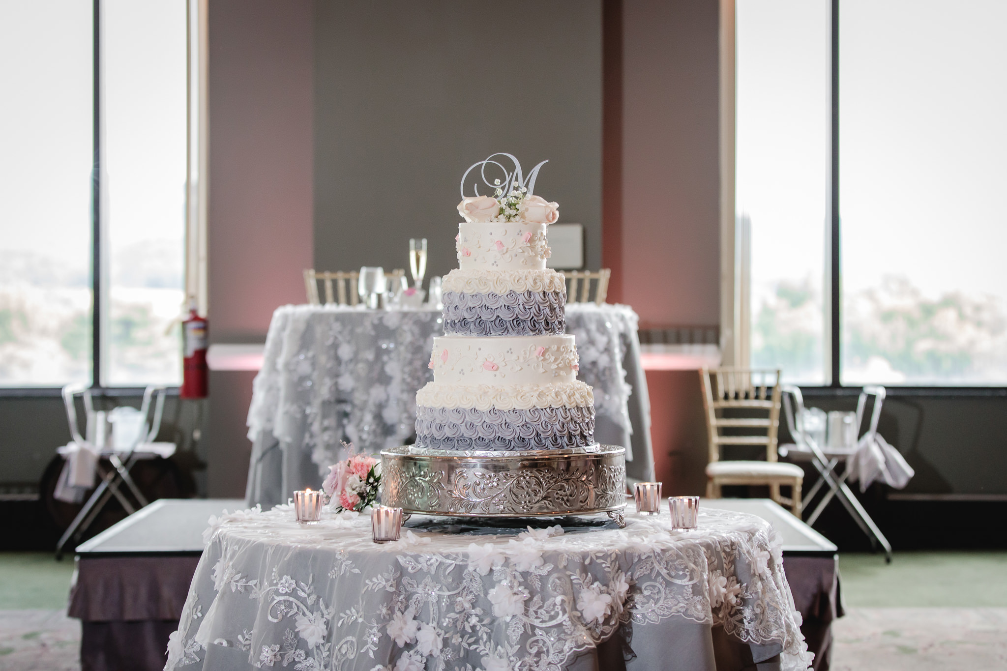 Wedding cake at Chestnut Ridge Golf Resort
