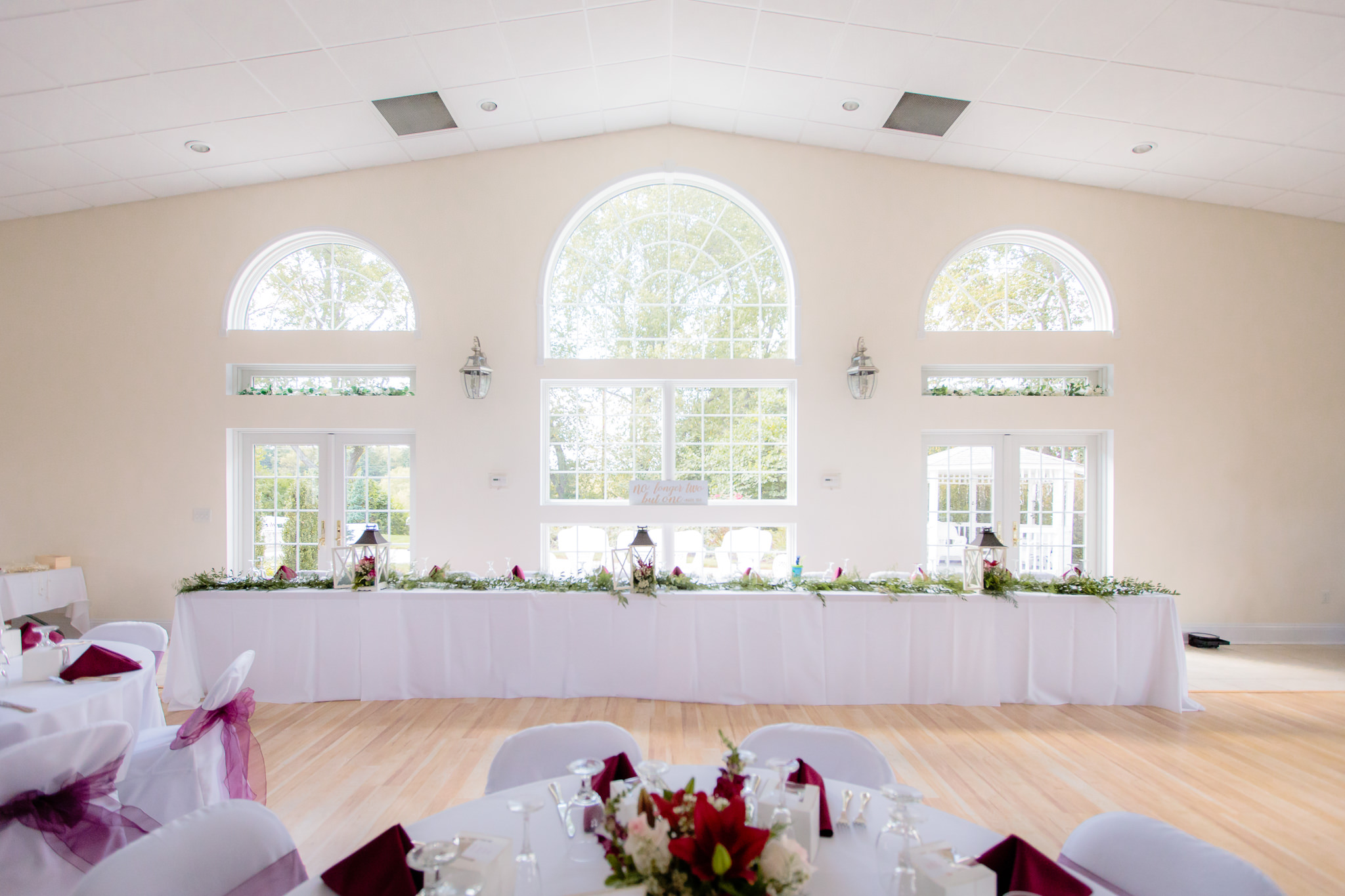Head table at a Greystone Fields wedding reception