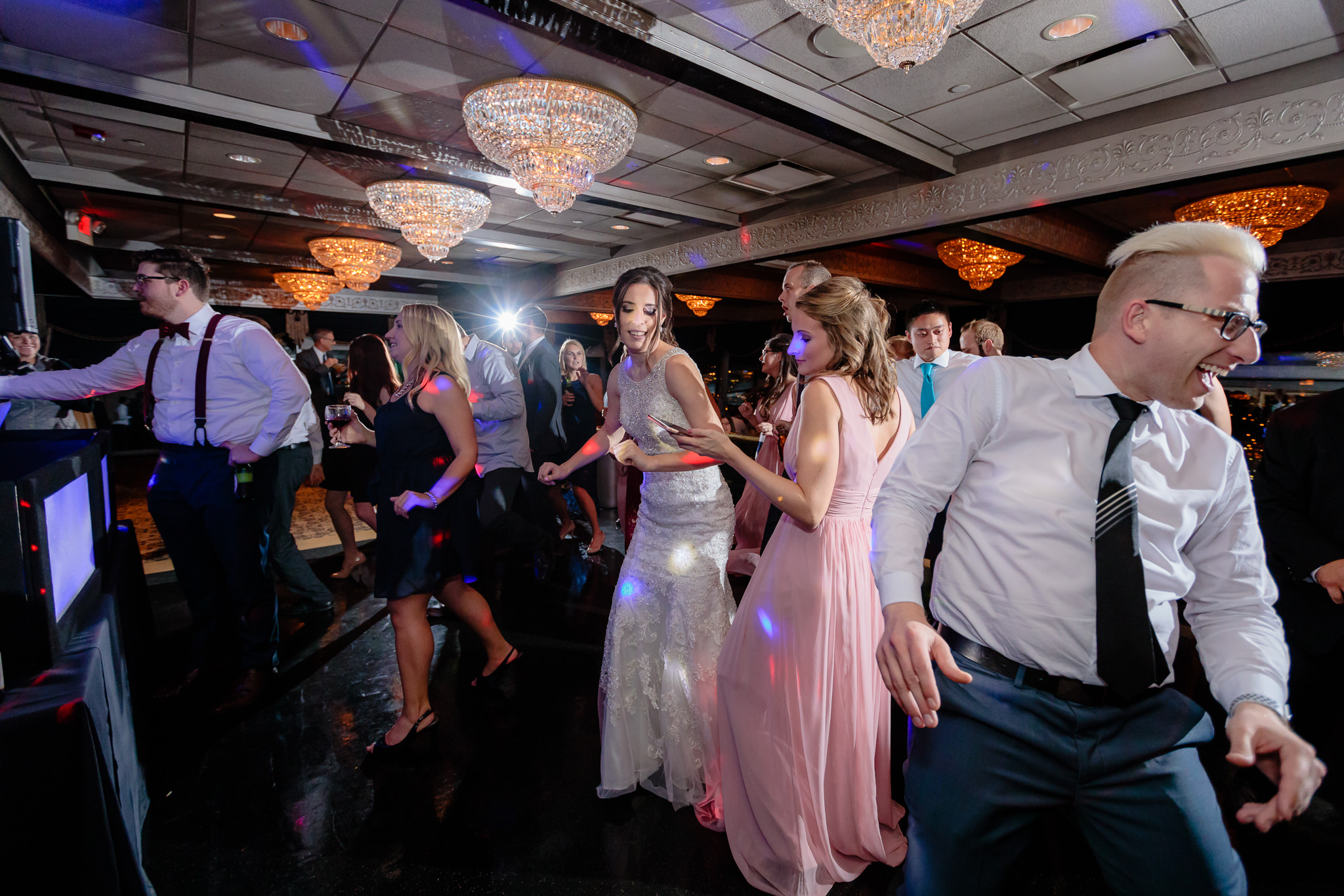 Packed dance floor at a LeMont wedding with DJ Lea Guarino Blatz